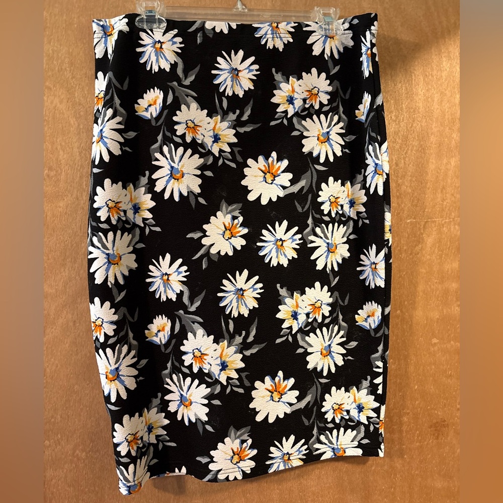 Shein Curve floral pencil skirt, 1X